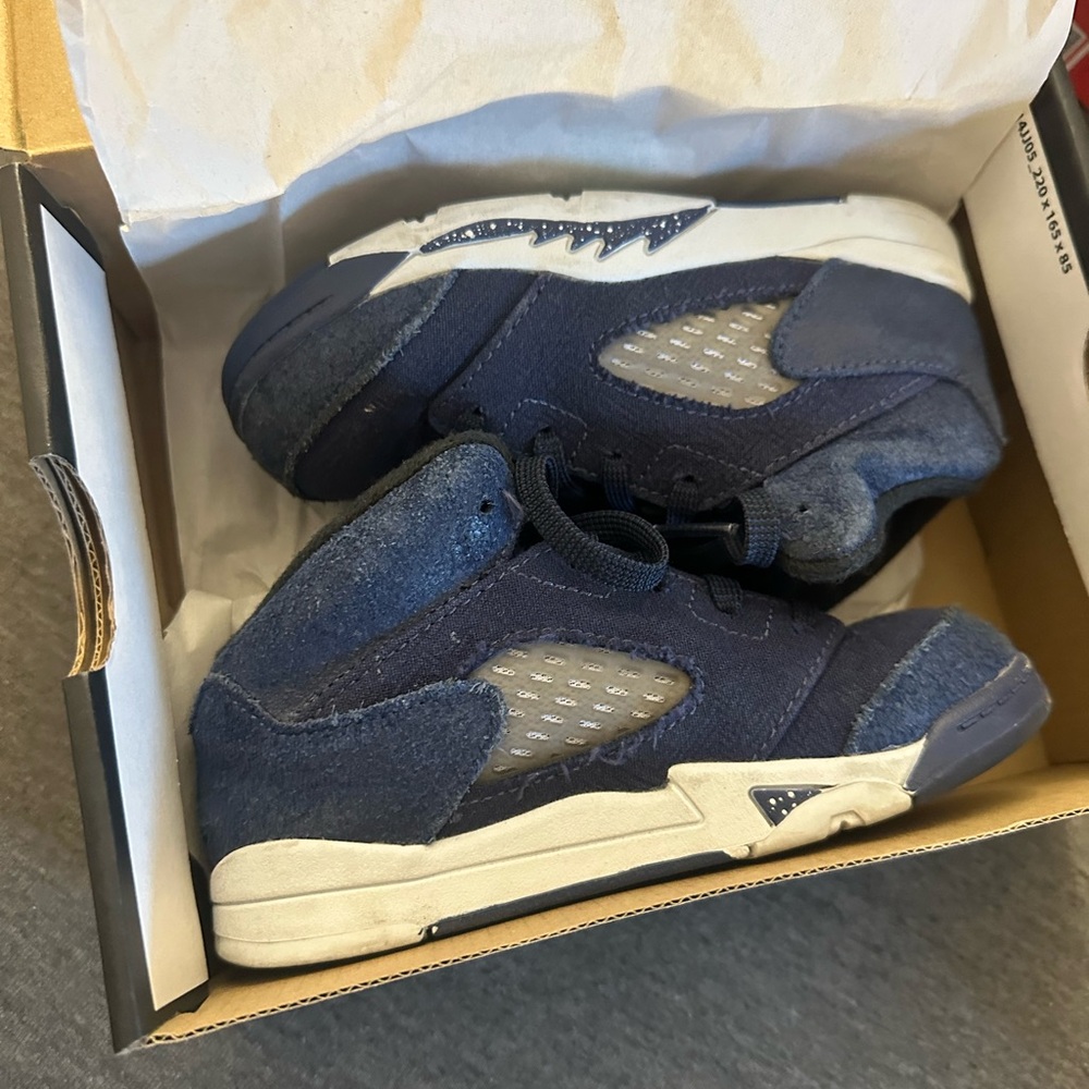 Jordan Blue Sneakers Air Jordan 5 Design